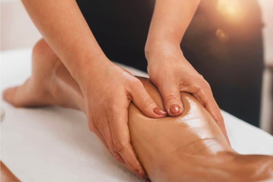 massage huile de chanvre pour récupération sportive